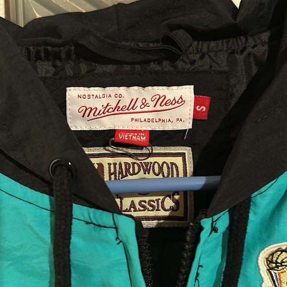 Spurs jacket - Picture 2 of 2